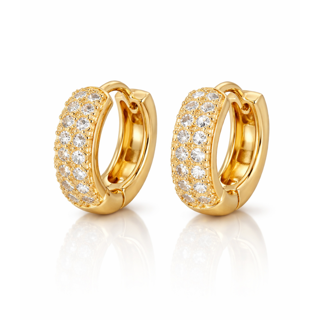 argola-cravejada-aura-com-banho-em-ouro-18k