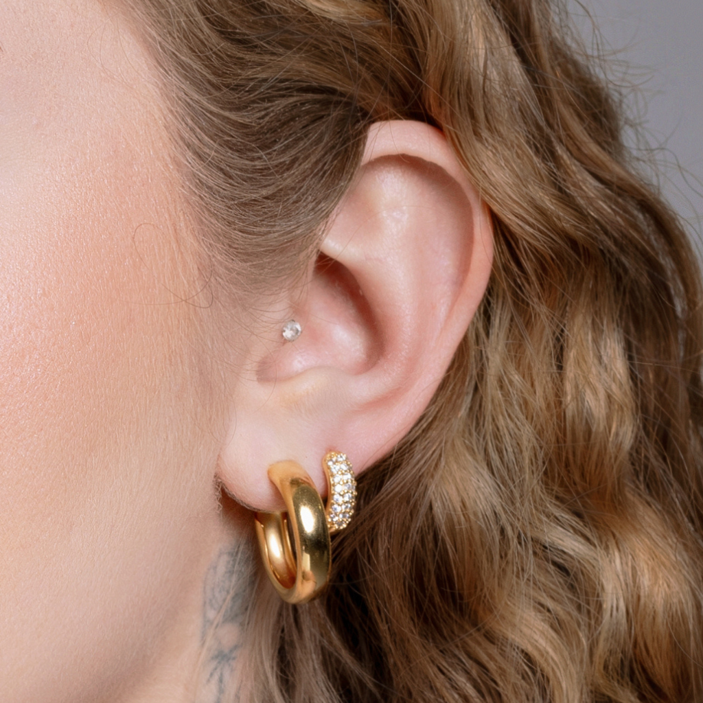 argola-lisa-aura-banhada-a-ouro-18k