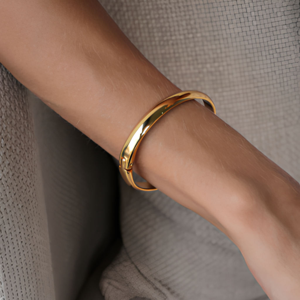 Bracelete Liso Aura Banhada a Ouro 18K