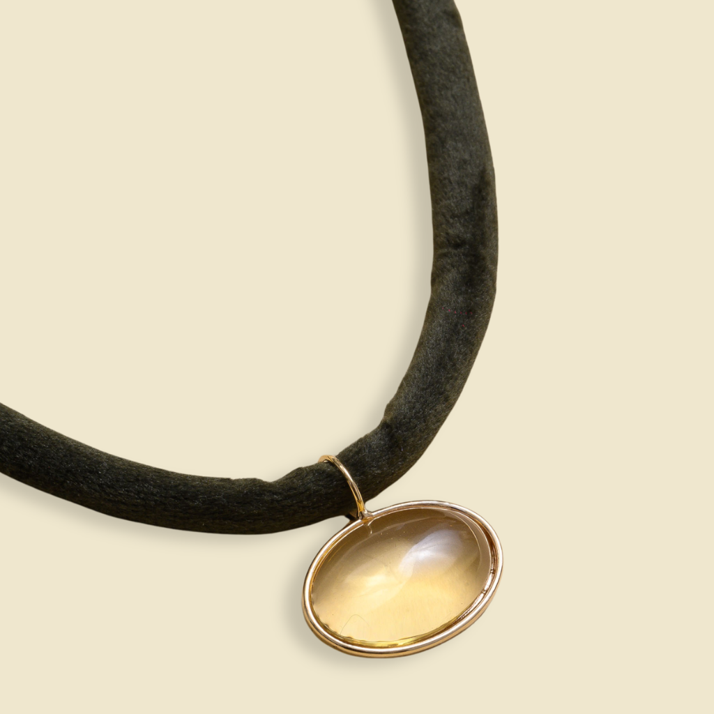 colar-aveludado-neo-gold-01