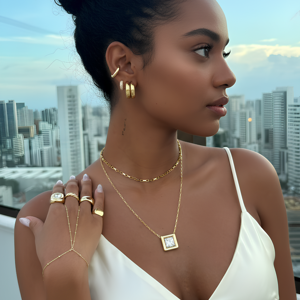 colar-quadrado-aura-banhado-a-ouro-18k