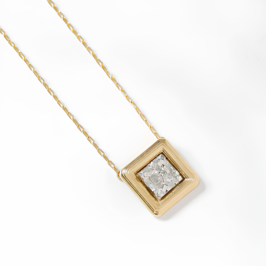 colar-quadrado-aura-banhado-a-ouro-18k