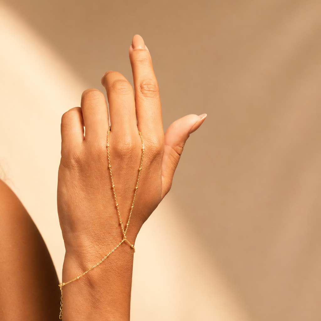 hand-chain-bolinha-aura-banhada-a-ouro-18k
