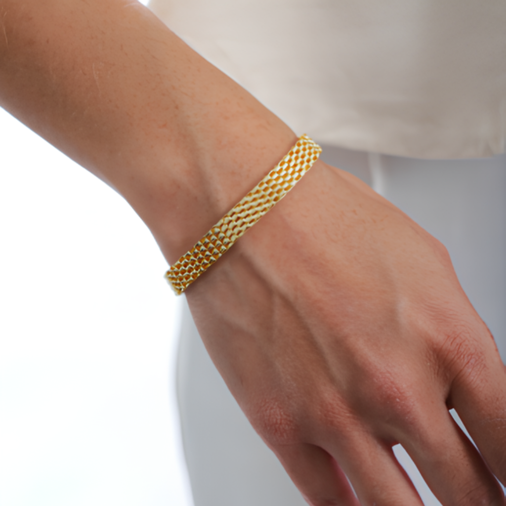 Pulseira Relógio Aura Banhado a Ouro 18K